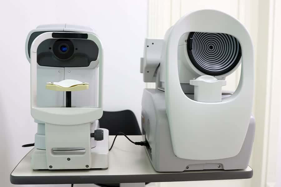 topographie bilan preoperatoire dr thomas adam chirurgien ophtalmologue specialiste chirurgie refractive keratocone la reunion