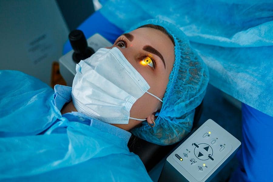 pkr transepitheliale thomas adam chirurgien ophtalmologue specialiste chirurgie refractive keratocone la reunion